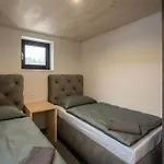 샬레 Malino & Residences - *
